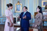 PM meets with Crown Princess of Sweden, her spouse